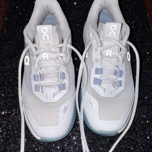 On Running Light Gray Sneakers